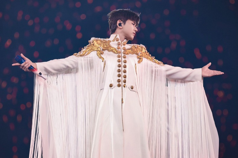 Singer wows audiences with marathon run of concerts