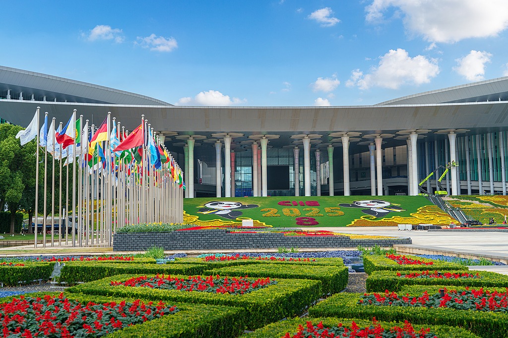 Hundreds of firms sign up for China International Import Expo