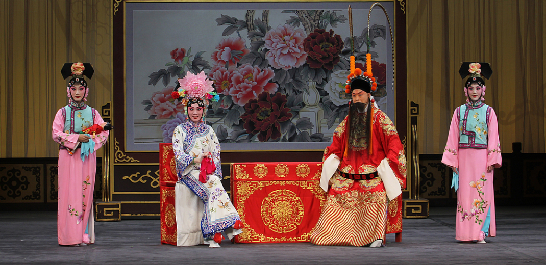 Peking Opera revives a tale of loyalty and kinship in Wuhan