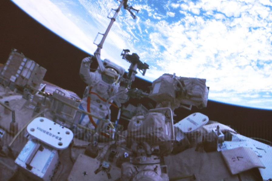 Two Pakistanis selected for China's space mission training