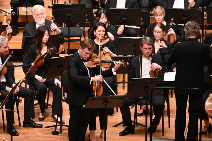 Paris orchestra dazzles Wuhan with symphonic masterpieces