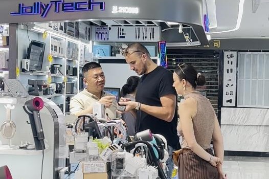 Huaqiangbei, the Chinese electronics market you must know