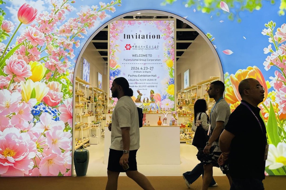 Chinese exporters woo global buyers with design and tech at Canton Fair