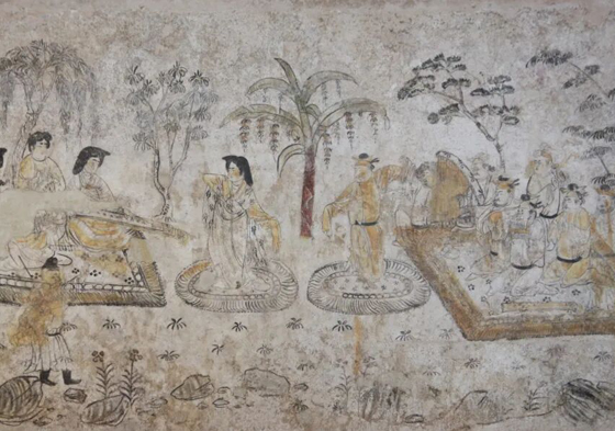 Excavated mural depicts 1,200-year-old 'fusion band'