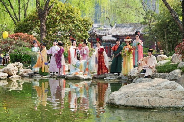 ​Xi'an's cultural tourism booms during Qingming Festival holiday