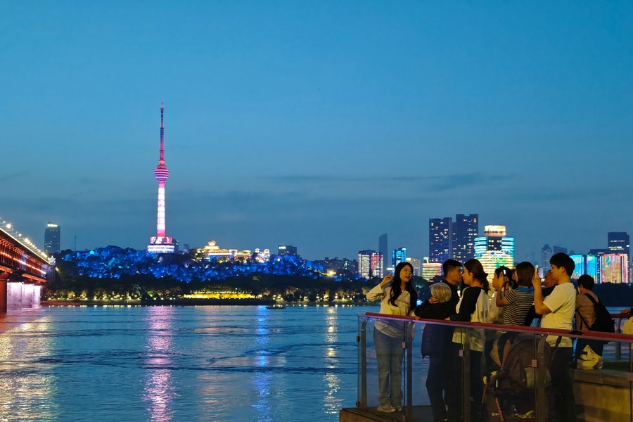 Experience tourism spurs nation's holiday surge