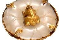 Silver hairpin captures pond scene in summer