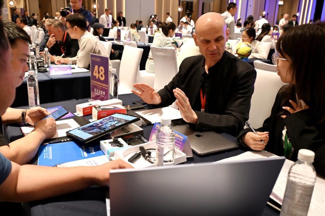 Hunan city takes centerstage at global trade show