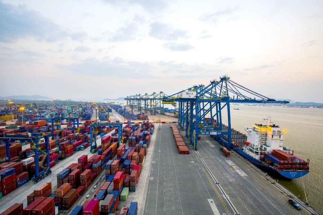 Guangdong's trade surges over 3t yuan in first 4 months