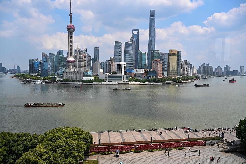 Shanghai accelerates the internationalization of govt services