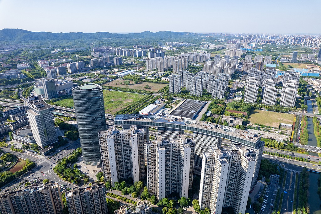 Jiangsu to open doors wider for businesses