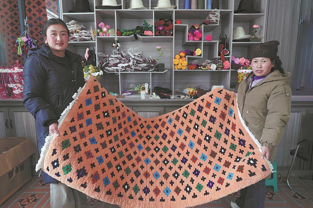Tibetan weaving: A new thread for rural prosperity