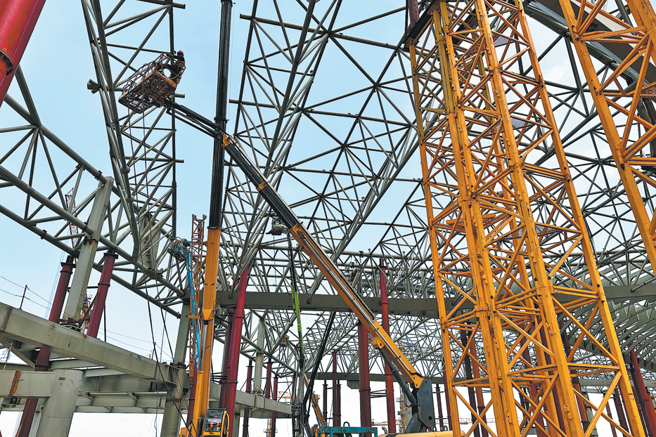 Robots expanding limits of mega projects