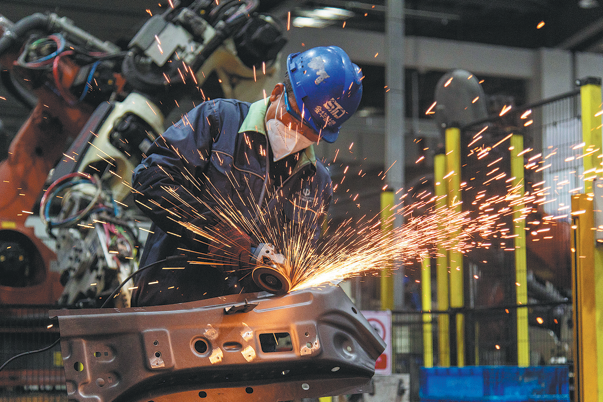 China's major industrial firms' profits jump 18.2%