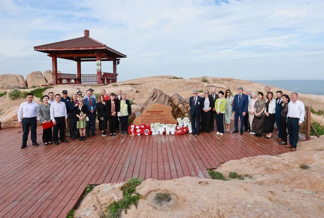 UK descendants revisit Zhoushan to honor wartime rescue