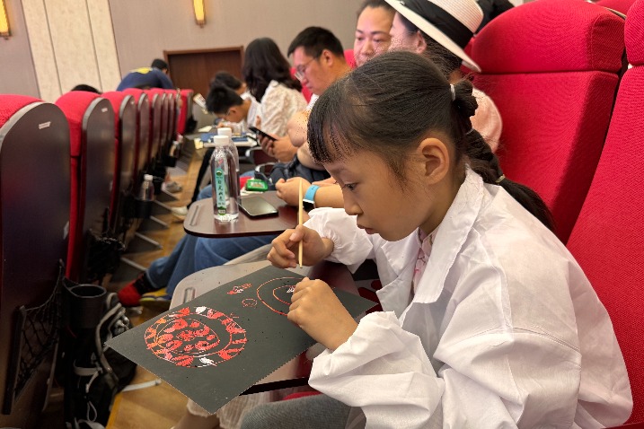 Wuhan program engages children in lacquerware heritage