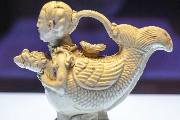 Ancient white-glazed ewer reflects cultural exchanges