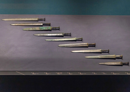 Legendary swords once carried by Wu kings shine at Shanxi exhibition
