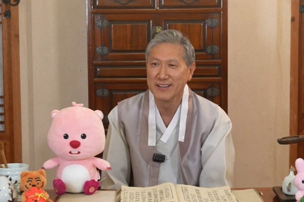 ROK Ambassador to China promotes Chinese tea and liquor