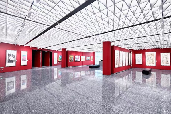 Optics Valley Art Museum opens its doors
