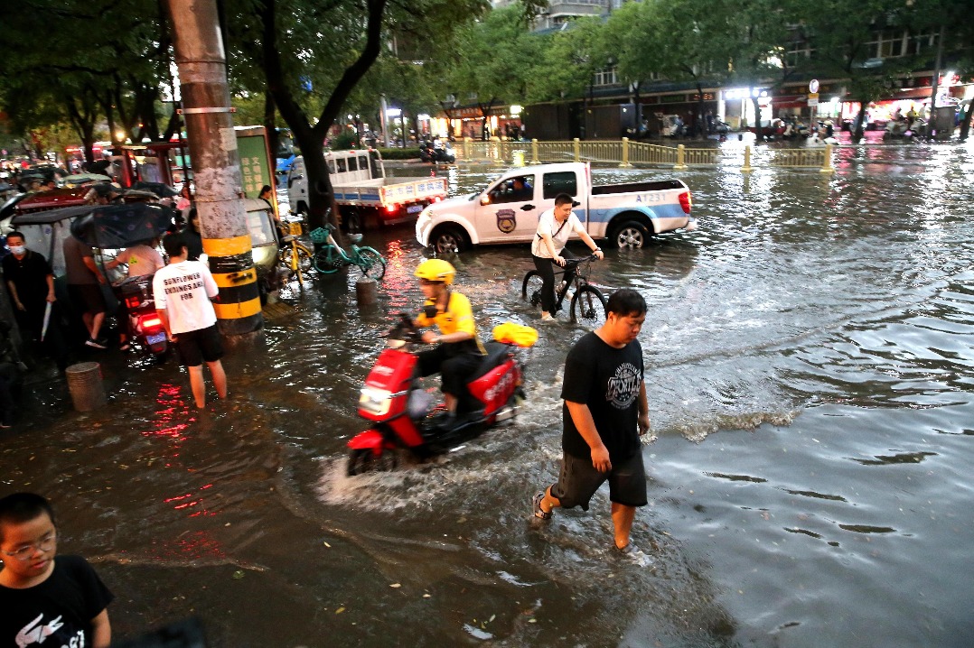 Orange alert issued for geological disaster risks in three provinces