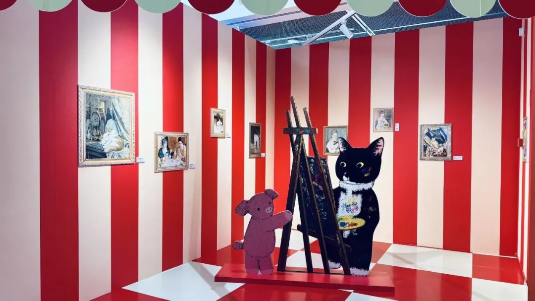 Taicang hosts exhibition of heartwarming pet-themed art