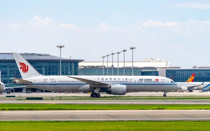 Zhejiang's first off-airport cargo terminal opens