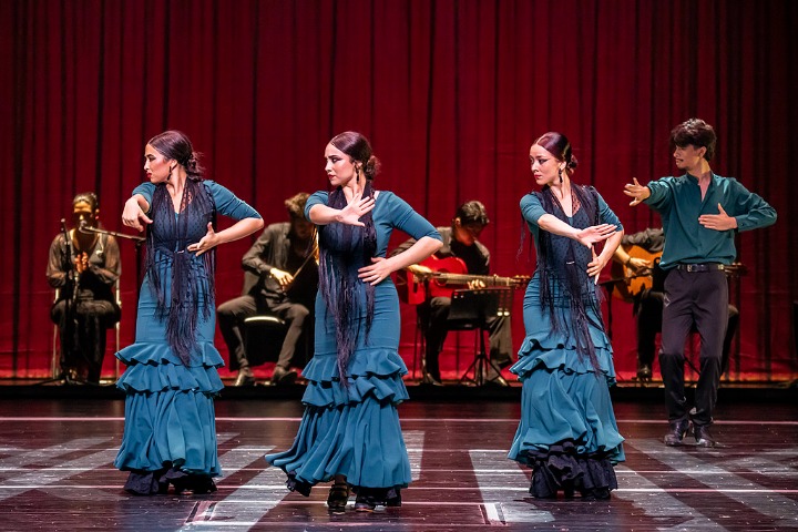 Flamenco meets 'The Phantom of the Opera' in Hainan