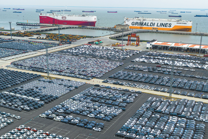 China's auto exports top 1m for second straight month