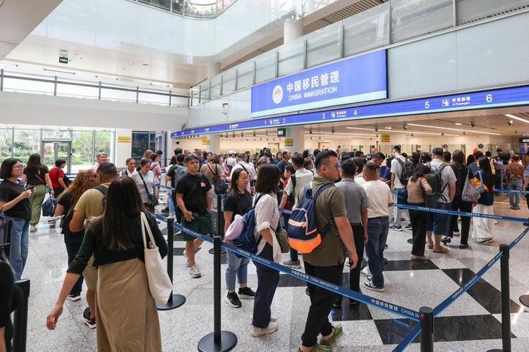Sanya turning tourism spike into magnet