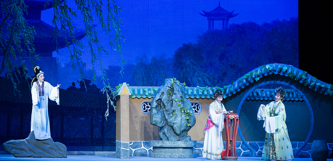 A timeless love story comes alive in Yueju Opera