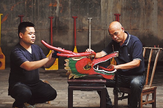 Inheritor steers dragon boat traditions