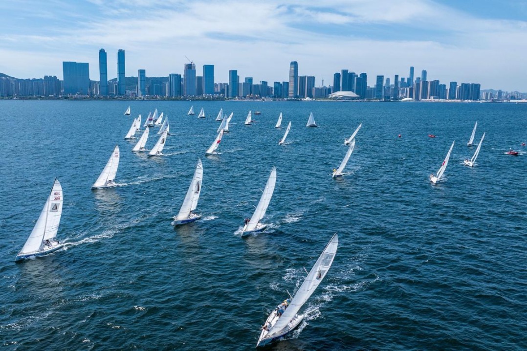Four-day sailing regatta in Dalian draws 50,000 spectators