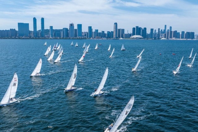 Four-day sailing regatta in Dalian draws 50,000 spectators