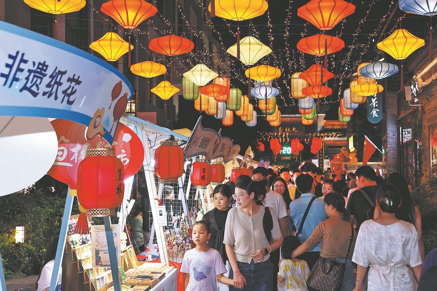 Lanterns' revival illuminates ancient craft