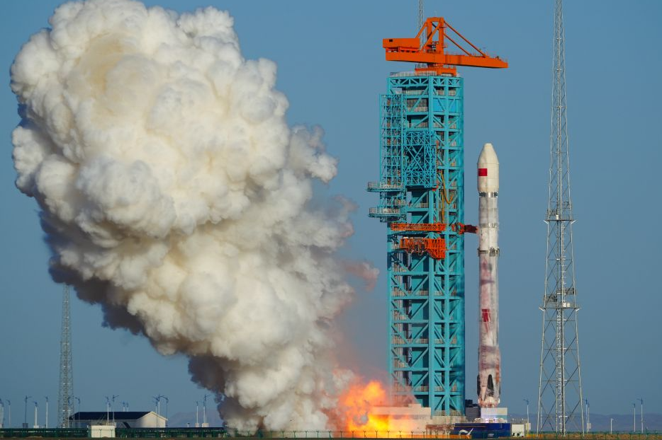 China in motion: New momentum at a new start (1)