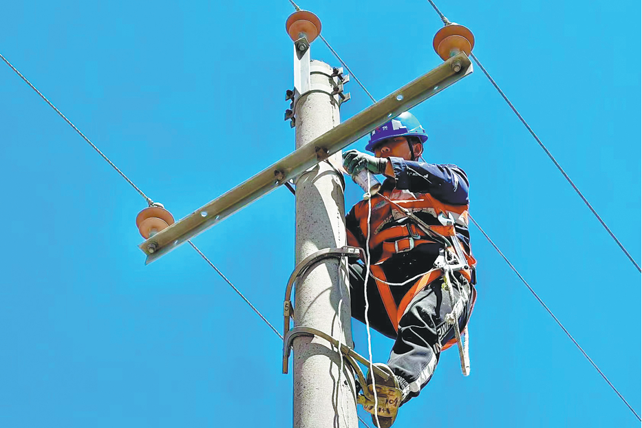 China's electrification leads globally on its low-carbon transition efforts