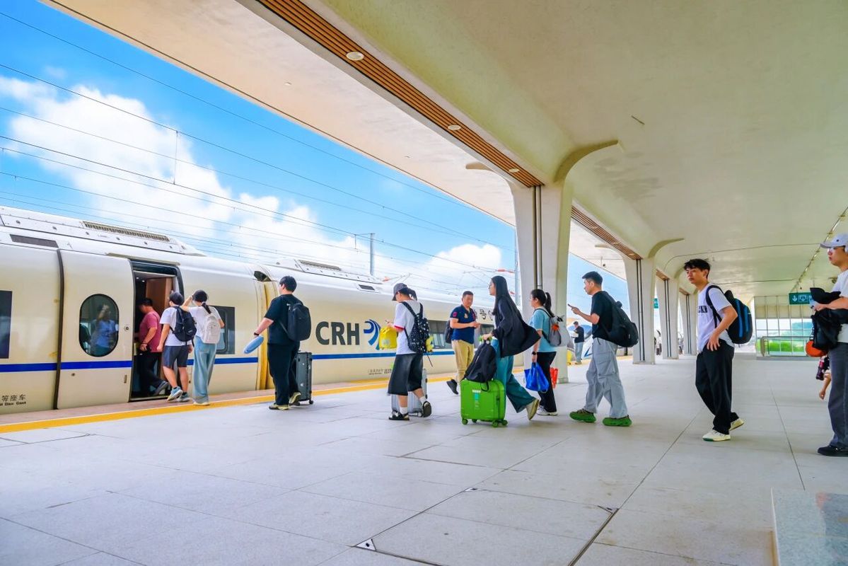 New high-speed rail service connects Yantai with Shangqiu
