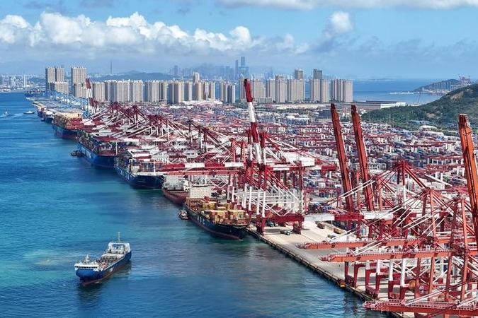 China's foreign trade grows by double digits, topping 5 trillion yuan in Sept