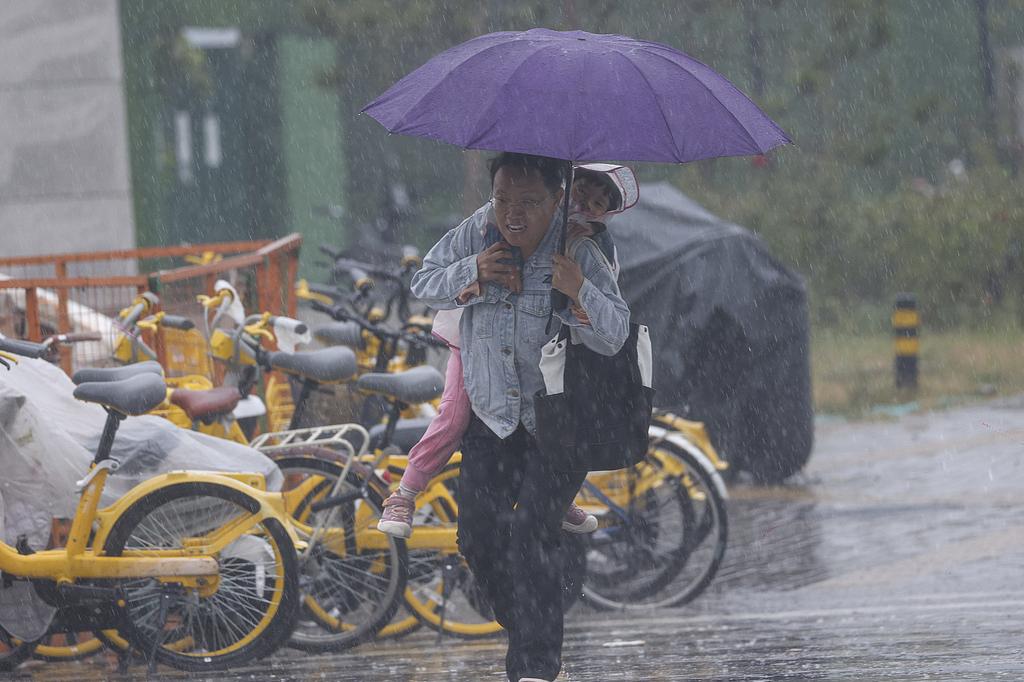 China braces for heavy rain, flood risks as cold air brings sharp cooling