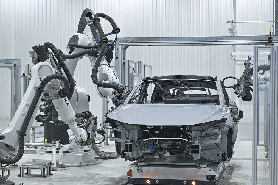 China mulls policies to accelerate smart manufacturing
